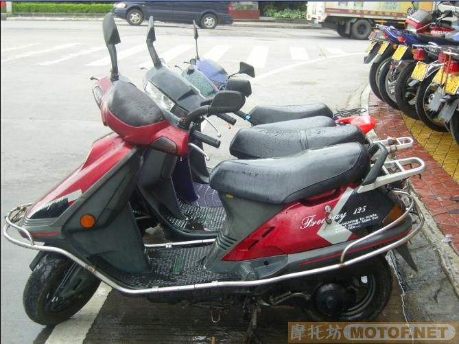 [原创]广东开平代卖94CB400 13000元(可换CBR600或同级数的跑车)另还有多台9成新的女装车