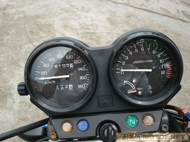 广东阳江17000出售02年CB400
