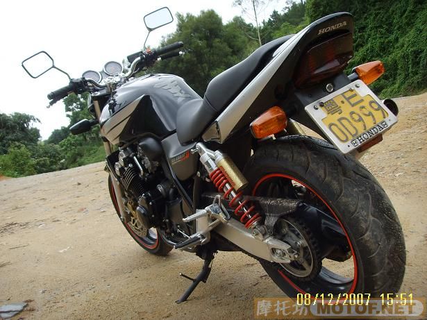 [原创]出售   广西东兴2003本田cb400  VTECH2     22800 !!!! 9.5成新