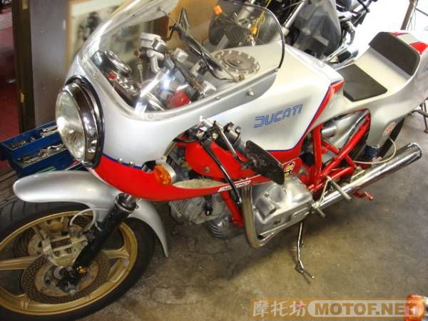 古董:DUCATI 900SS 1981年