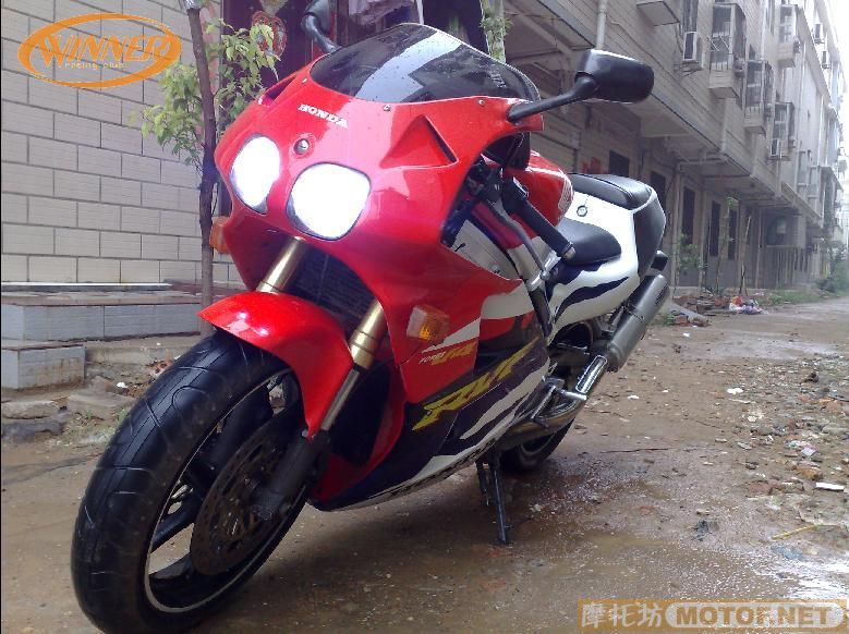 武汉18000出售极品RVF35一台```