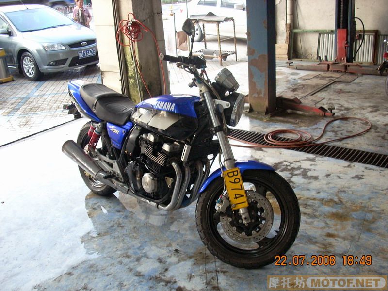 广东潮洲7000出95XJR400一辆！！！！