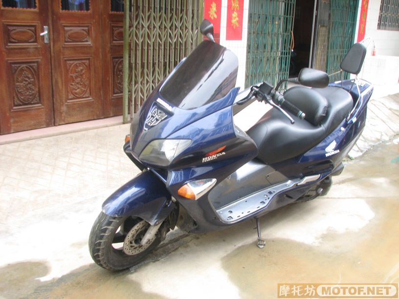 广西凭祥市15000出售一台01款本田FORZA（佛沙），有牌有证