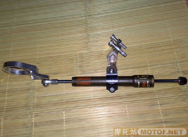 广州卖些CB配件100元起！多条改装排气~