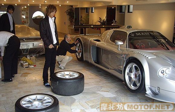 日本仔富豪青山光司的奢华生活（好过分的私人车库）