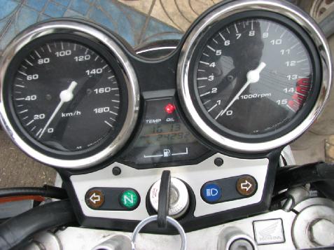 江西赣州便宜出售带牌00年VTEC-1 (CB400)