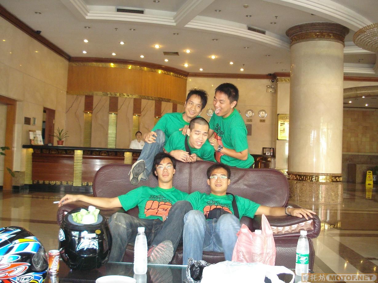 sd09U58C.jpg