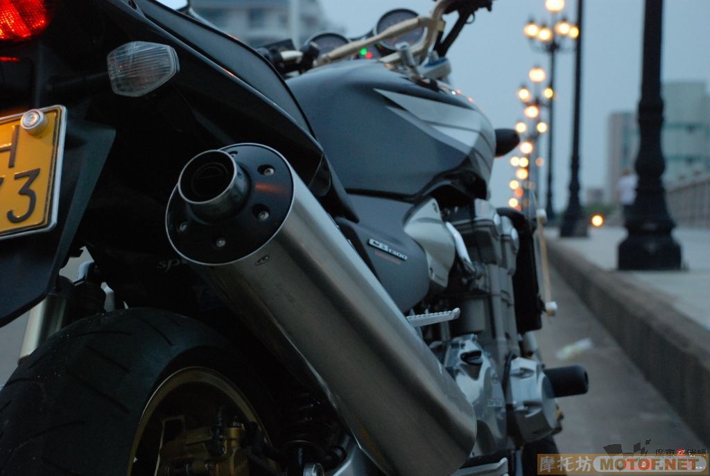 佛山4.8万元转让05款本田电喷CB1300