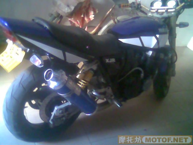 广西北海10000元出真牌96XJR400一台！