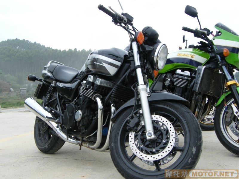广东佛山代友出售02年完美CB750