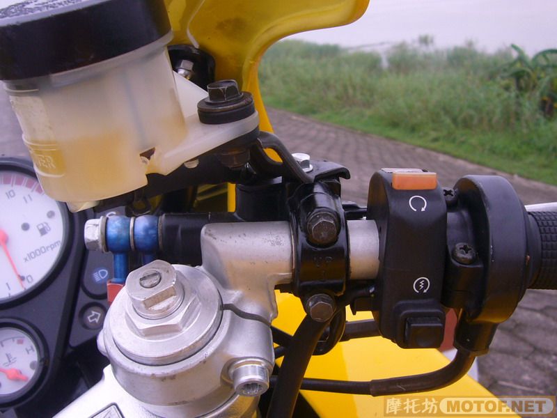 广东鹤山沙坪出售VTR1000,为换欧板04CB1000.价24000元出售
