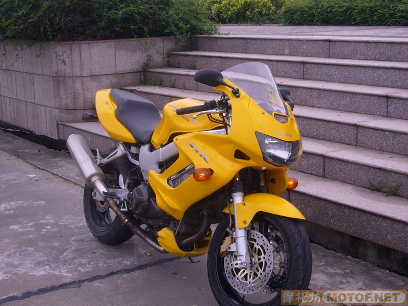 广东鹤山沙坪出售VTR1000,为换欧板04CB1000.价24000元出售