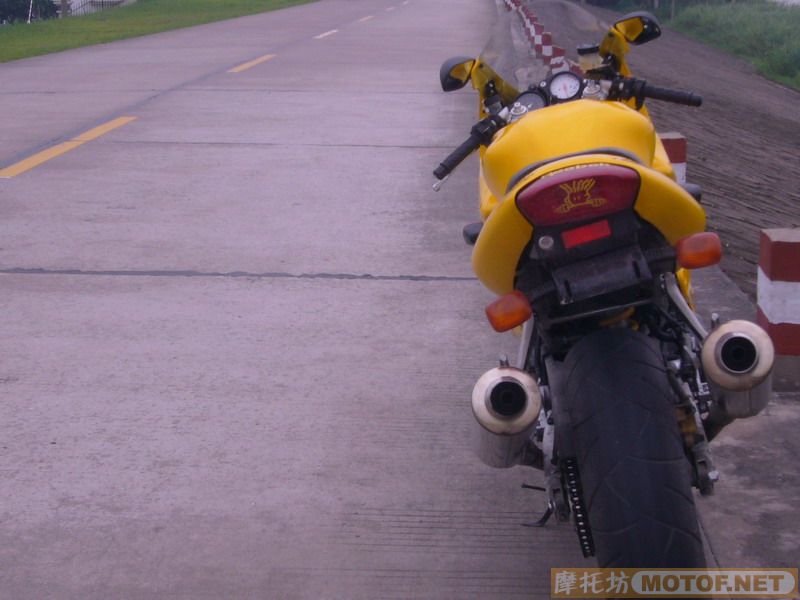 广东鹤山沙坪出售VTR1000,为换欧板04CB1000.价24000元出售