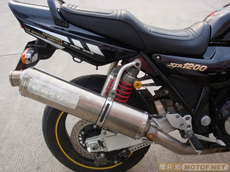广东佛山代友出售02年完美CB750\06年超爽VTEC-3!