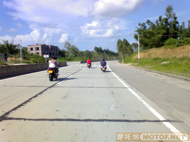 今天和朋友小跑廉江鹤地水库..