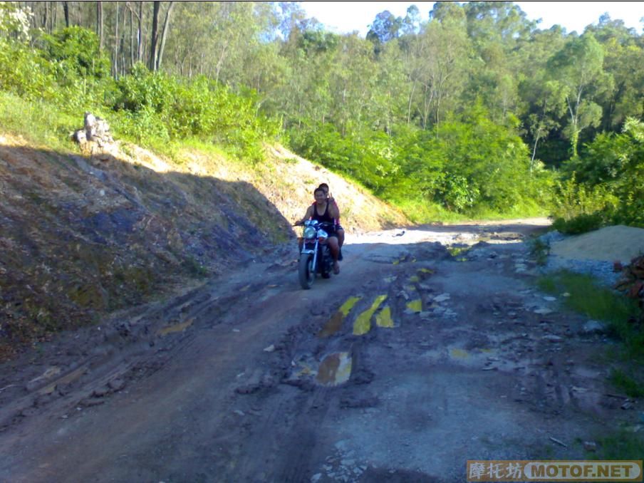 今天和朋友小跑廉江鹤地水库..