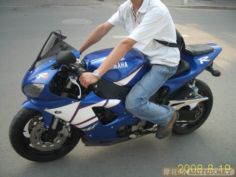 出售98YZF1000。。绚丽的外表。。黄金的排量。。空前绝后的价格。。