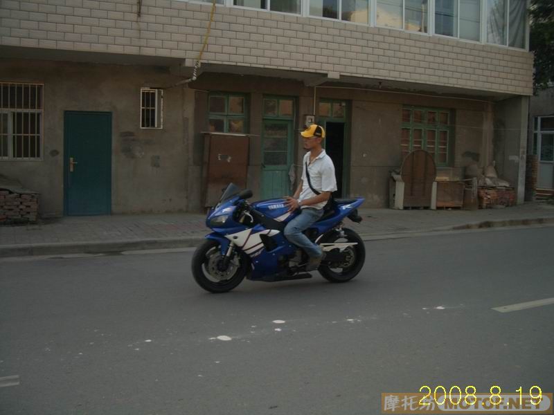 出售98YZF1000。。绚丽的外表。。黄金的排量。。空前绝后的价格。。