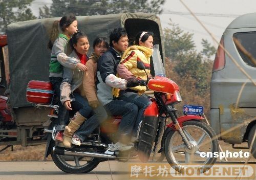 交通工具还是摩托车好...