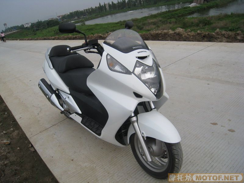 中山99999元转让07年R1。还有银翼600。