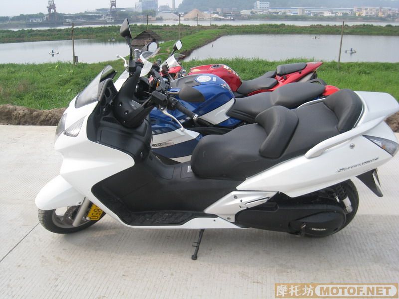 中山99999元转让07年R1。还有银翼600。