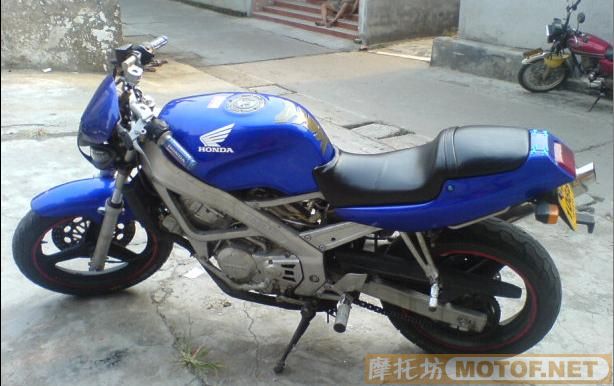 广东江门地区出售VT250一台价钱5000(可小刀)