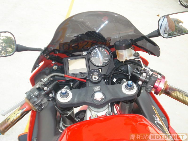 中山转让精神01年CBR929。开价32800！
