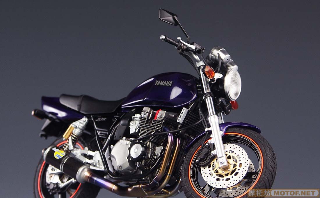 [原创] 桌子上的-xjr400