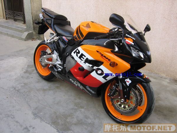 掲石卖出的06 07CBR1000RR大家慎重