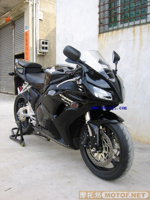 掲石卖出的06 07CBR1000RR大家慎重