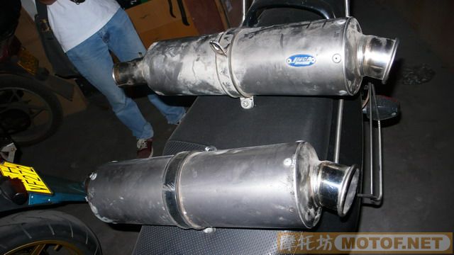 广州代友芳村出售HONDA X-4专用排气~
