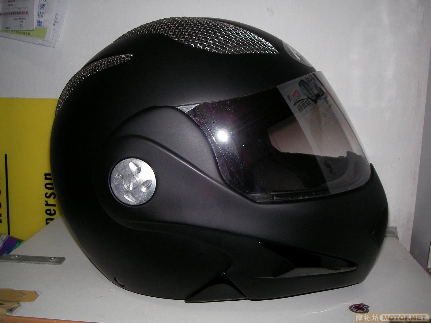 代友卖全黑SHOEI-X11-2500和超型仔爱诺开面盔1200