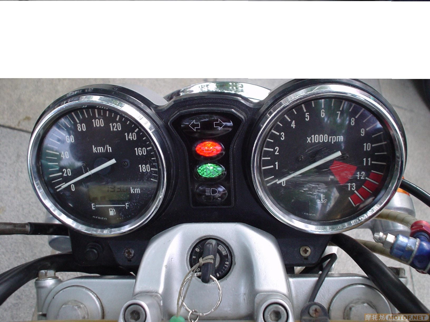 98复古ＣＢ４００FOUR(清晰新图片刚传上的 !!!!接受换车)