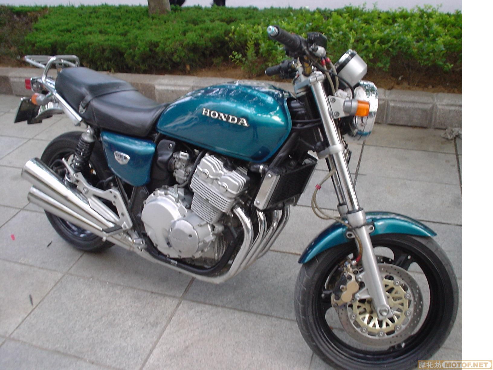 98复古ＣＢ４００FOUR(清晰新图片刚传上的 !!!!接受换车)