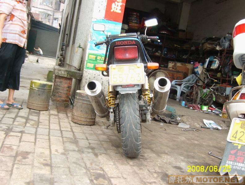 佛山三水出售坚牌坚证精神94年CB400  11500