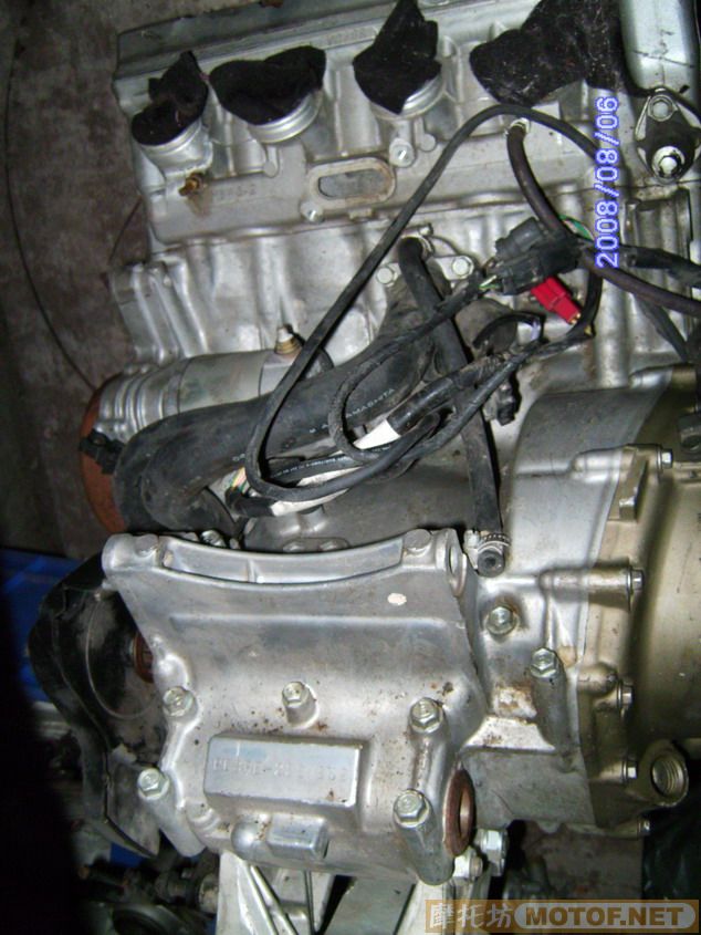 CBR600F4,KLE500,川崎175,XLR250,TW200,KX250,125,60等机器零件