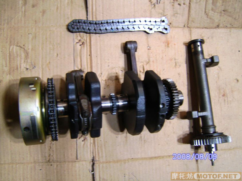 CBR600F4,KLE500,川崎175,XLR250,TW200,KX250,125,60等机器零件