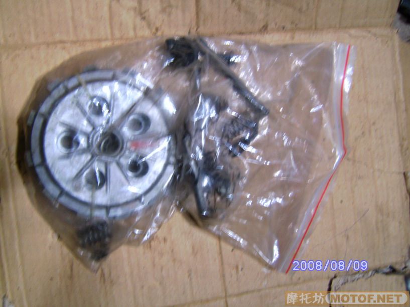 CBR600F4,KLE500,川崎175,XLR250,TW200,KX250,125,60等机器零件