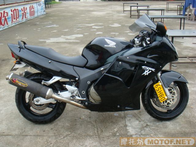 江门代友卖HONDA1100（黑鸟）