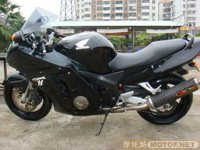 江门代友卖HONDA1100（黑鸟）