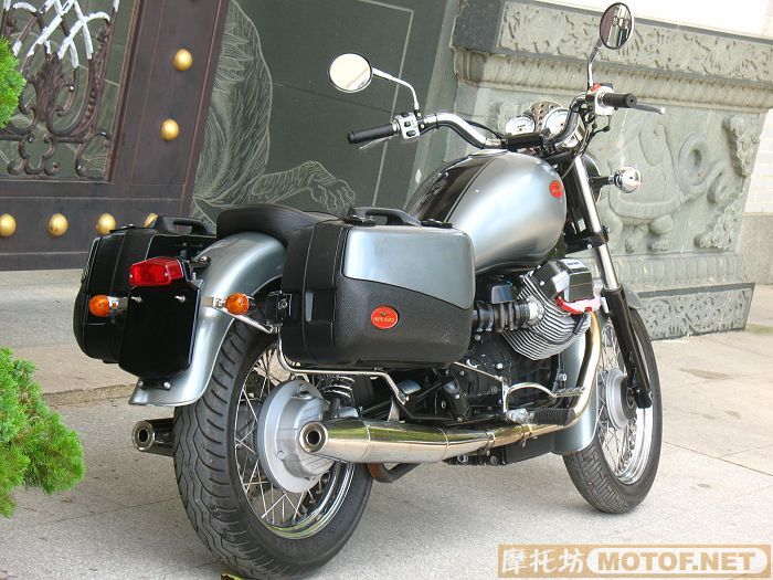 意大利大雄鹰。中国第一台，（1921-2001）01年古其80周年纪念版MOTO GUZZI  1100