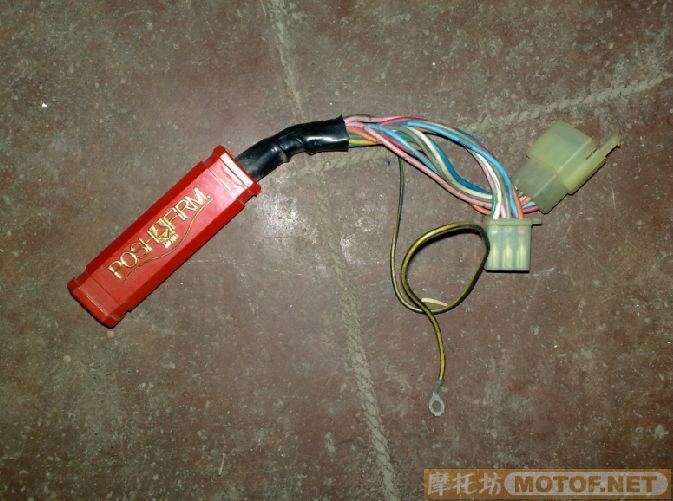 广州卖头盔和一些水货拆车改装配件50元起！