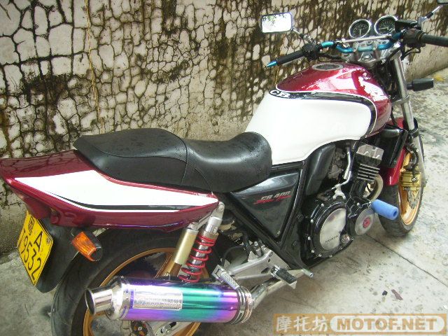 广东阳江市出售94CB400~套好牌~号码全有~~现售11000~小刀～··