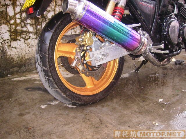 广东阳江市出售94CB400~套好牌~号码全有~~现售11000~小刀～··