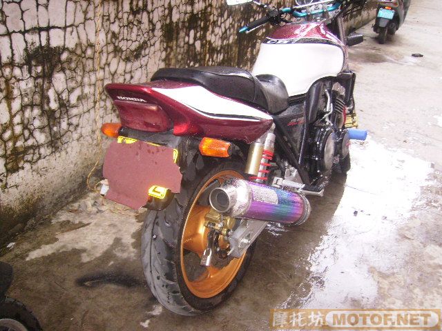 广东阳江市出售94CB400~套好牌~号码全有~~现售11000~小刀～··