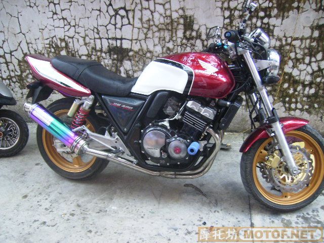 广东阳江市出售94CB400~套好牌~号码全有~~现售11000~小刀～··