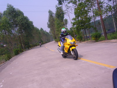 VTR1000.CB1000.CB400游车行