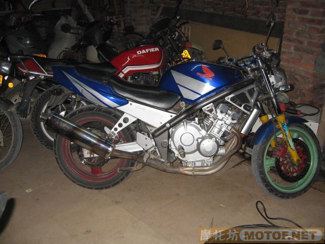 顺德代友出售6台车,XJR400,14800,VFR400,9800,CB400,8600,CB-1.400,7600,CBR22.250,8500,74.250