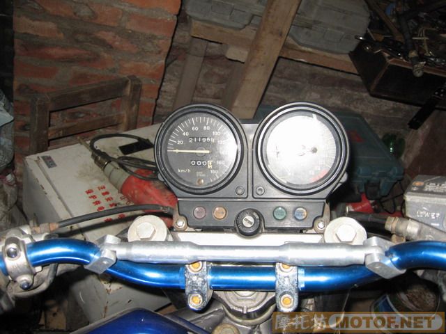 顺德代友出售6台车,XJR400,14800,VFR400,9800,CB400,8600,CB-1.400,7600,CBR22.250,8500,74.250