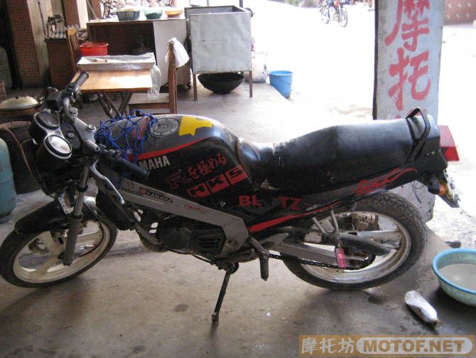 广州白云区出台TZR125黑色